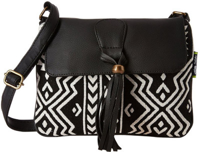 

Kanvas Katha Women Casual Black, White Acrylic Sling Bag