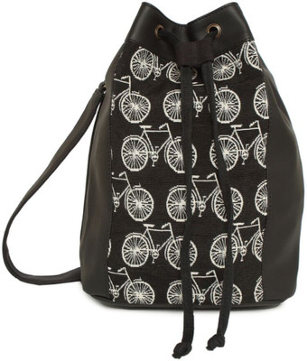 

Kanvas Katha Women Casual Black, White PU Sling Bag
