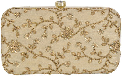 

Tooba Handicraft Casual White Clutch