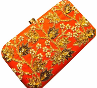 

Craftbazaar Party White Clutch