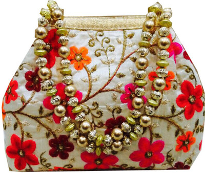 

Craftbazaar Party White Clutch