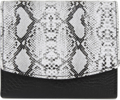 

Kanvas Katha Casual Multicolor Clutch