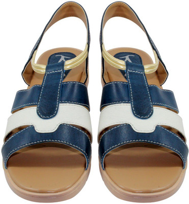 

krislee Women navy Casual