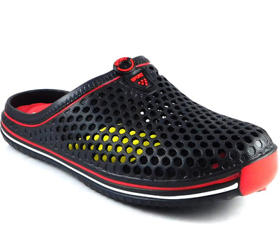 Urban Walk Men Black Clogs