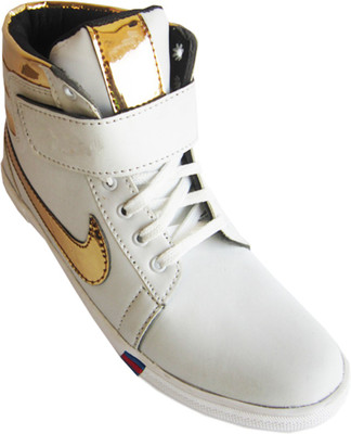 

Lta Dancing shoes Sneakers For Men(White, Gold, 17;white
