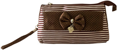 

Heels & Handles Casual White Clutch