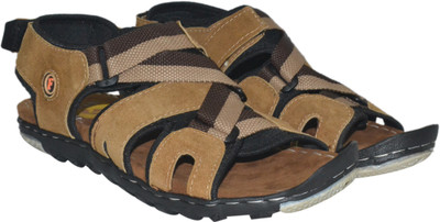

Strive Men Olive Casual