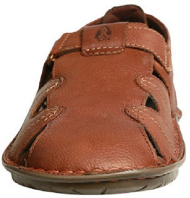 

Hush Puppies Men Brown Flats