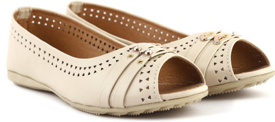

coldstone Bellies For Women(Beige, Cream