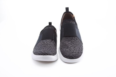 

uin Slip On Sneakers For Men(Black