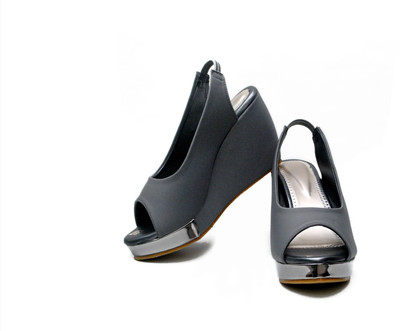 

GetStronger Women Grey Wedges