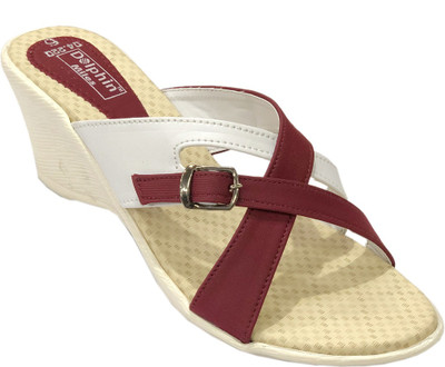 

Dolphin Miles Women Maroon Wedges