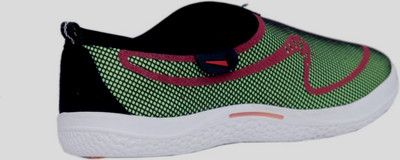 

U2Shoes Boys & Girls Slip on Sneakers(Green, Parrot-snake