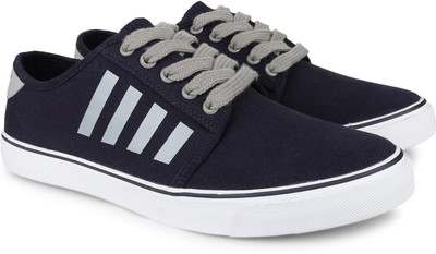 

Newport FCS-001 Sneakers For Men(Multicolor, Navy