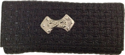 

Dholakiya Party Black Clutch