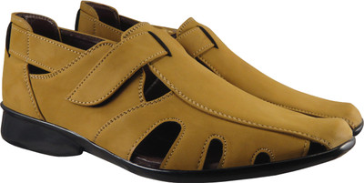 

Action Men Beige Casual