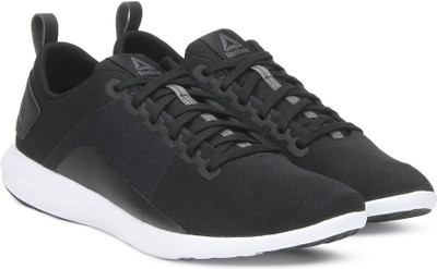 

REEBOK ASTRORIDE WALK Walking Shoes For Men(Black, Black/wht