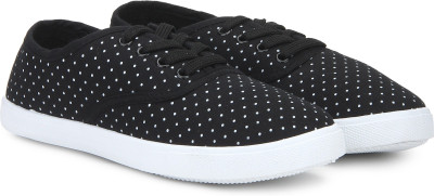 

Forever Glam by Pantaloons 880002228BLACK Casual Shoe For Women(Black, White