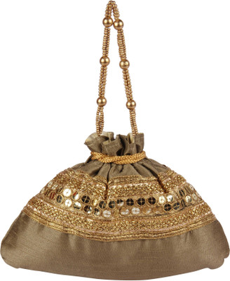 

Sunbeams SB2301AT Rawsilk Tiki Border Batwa Potli(Gold)
