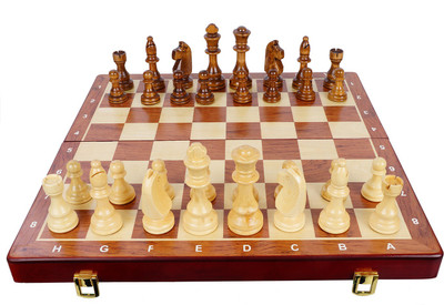 

Running Wooden Folding Travelling,Family outdoor and Portable Chess Board Board Game