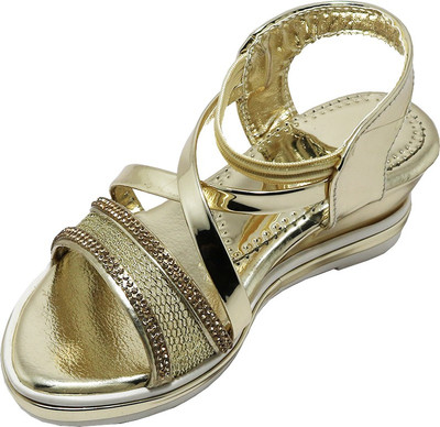 

EasySteps Girls Buckle Flats(Gold, Golden