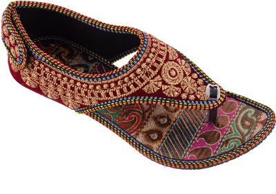 

BLOSSOM Women Maroon Flats