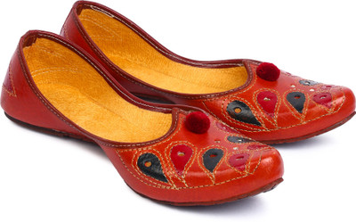 

Feet Essentials Jutis For Women(Red