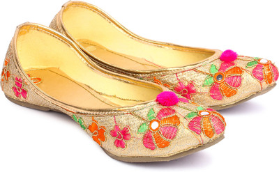 

Feet Essentials Jutis For Women(Multicolor
