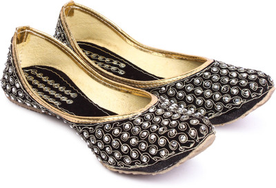 

Feet Essentials Jutis For Women(Black