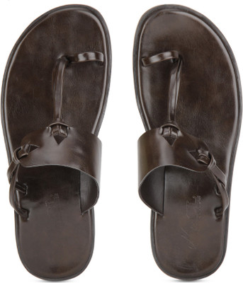 

Carlton London Mr.CL Flip Flops, Brown