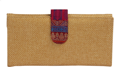 

Sunbeams Casual Gold Clutch
