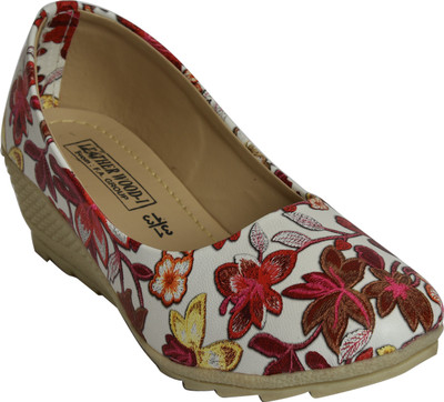 

Leatherwood1 Girls Slip on Ballerinas(Multicolor, White