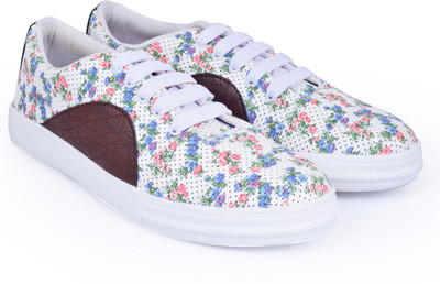 

Trendy Look 2018 Sneakers For Women(White, Multicolor