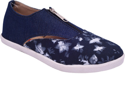 

Rajdoot Bellies For Women(Blue