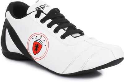 

Sapatos Training & Gym Shoes For Men(White, Black