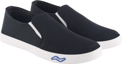 

WalkJump Slip On Sneakers For Men(Black