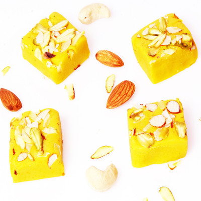 

Ghasitaram Gifts SugarfreeKesar mawa barfi(200 g, Box)