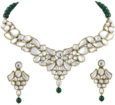 Karatcart Brass, Alloy Jewel Set(Gold, Green) at flipkart