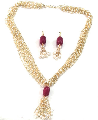 

Sri Kapi Pearls Alloy Jewel Set