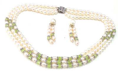 

Sri Kapi Pearls Alloy Jewel Set