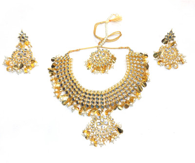 

Jewels Kafe Alloy Jewel Set(Gold)