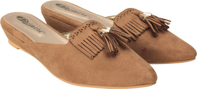 

Digni Women Tan Flats