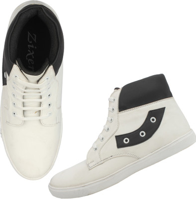 

Zixer Engaging look Sneakers For Men(White, Sober white