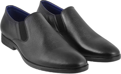 

Metro Stylish Slip On For Men(Black, 19;black