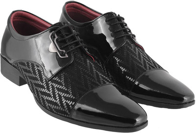 

Metro Stylish Lace Up For Men(Black, 19;black