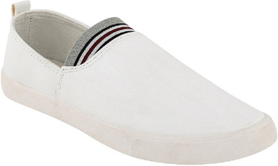 

Long Walk Casual Stylish Trendy Slip On Slip On Sneakers For Men(White