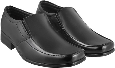 

Metro Stylish Slip On For Men(Black, 19;black