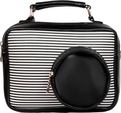 

BERYPECKERS Sling Bag(Black)