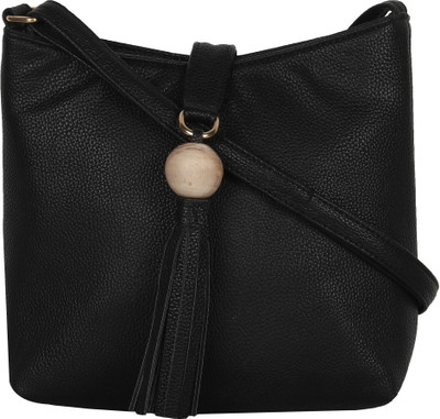 

BERYPECKERS Sling Bag(Black)