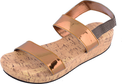 

Praags Women Copper Flats